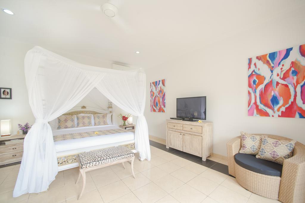 סמיניאק Villa Penelopy מראה חיצוני תמונה